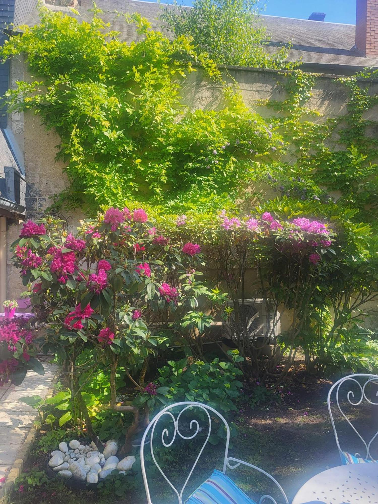 Au Puits De L'Abbaye Apartment Bourges Bagian luar foto